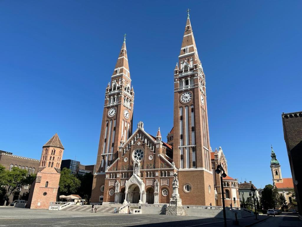 University City Life Bestern Szeged Exteriör bild